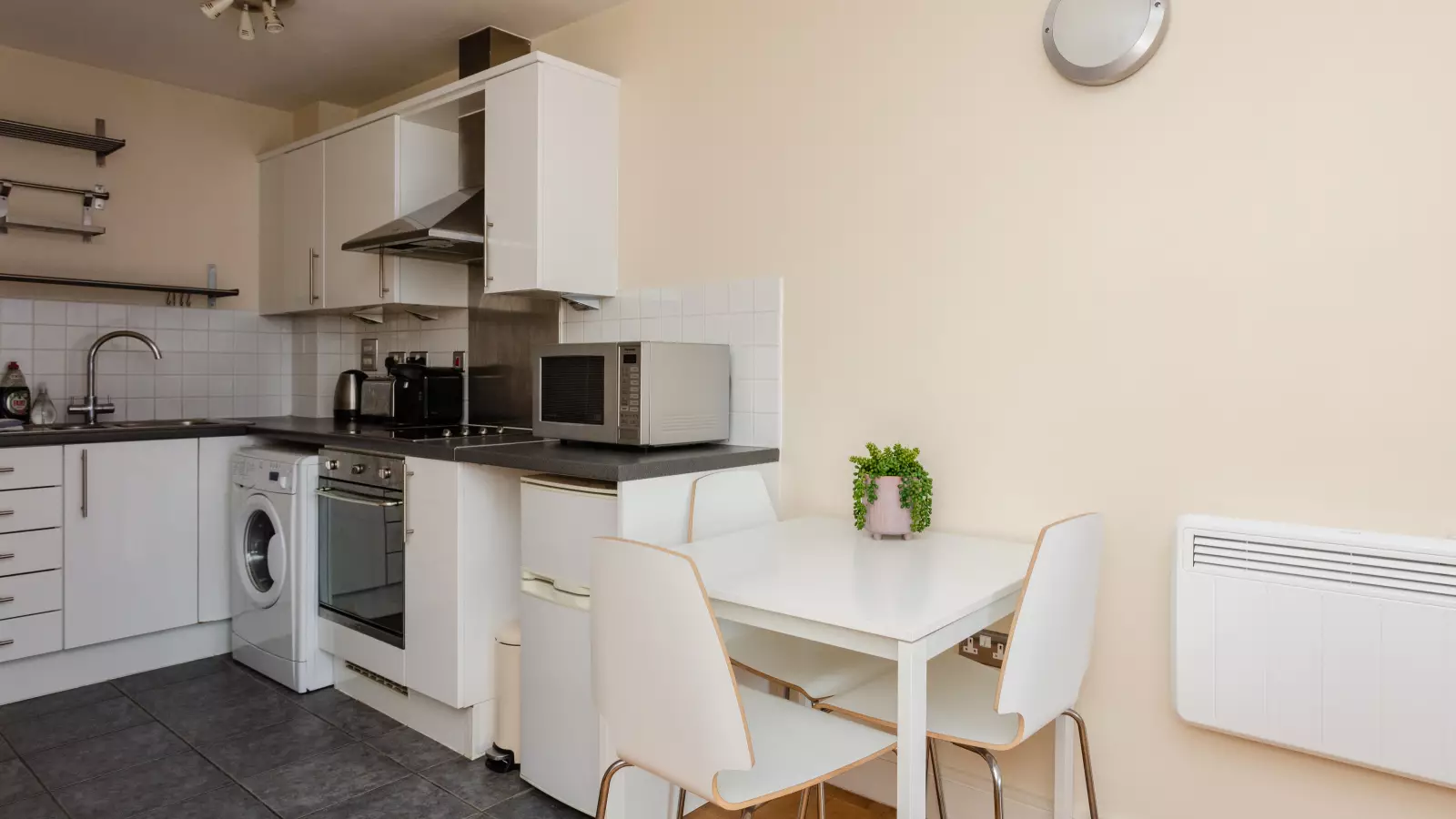 Flat Great Suffolk Street in Greater London