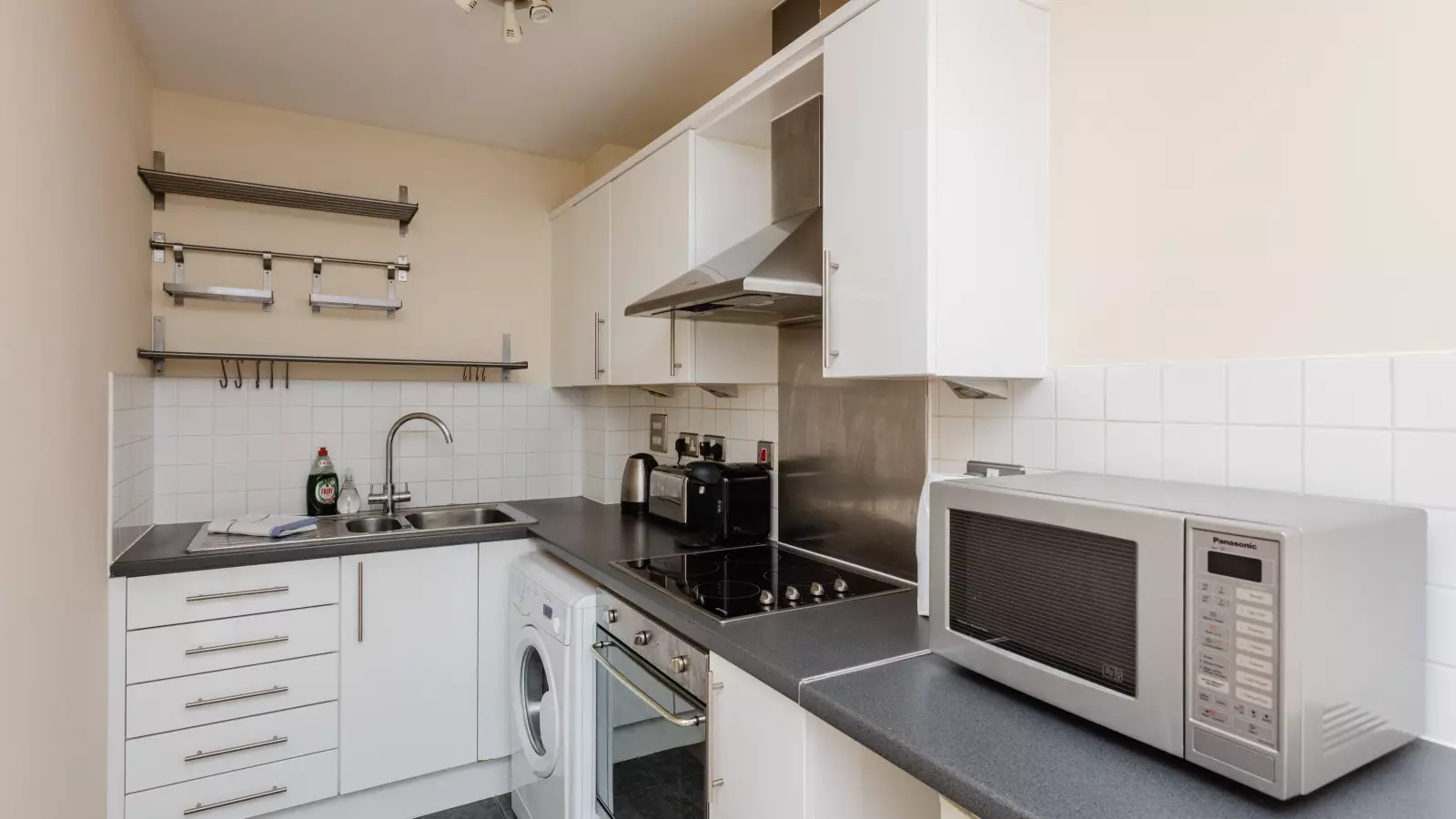 Flat Great Suffolk Street in Greater London