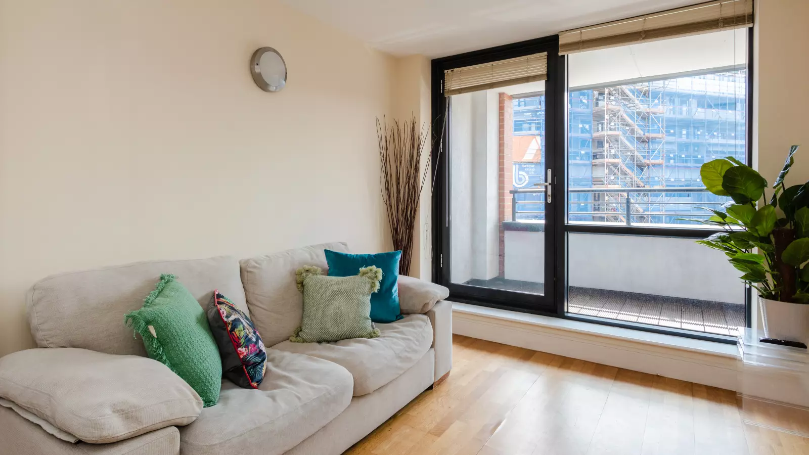 Flat Great Suffolk Street in Greater London