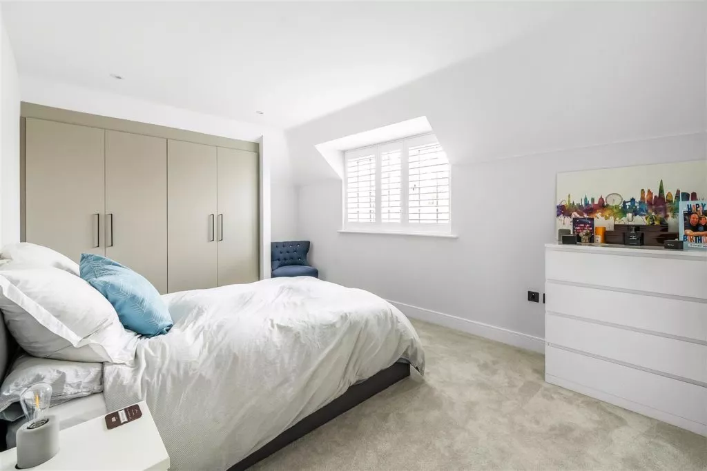 House Stovell Place in Guildford