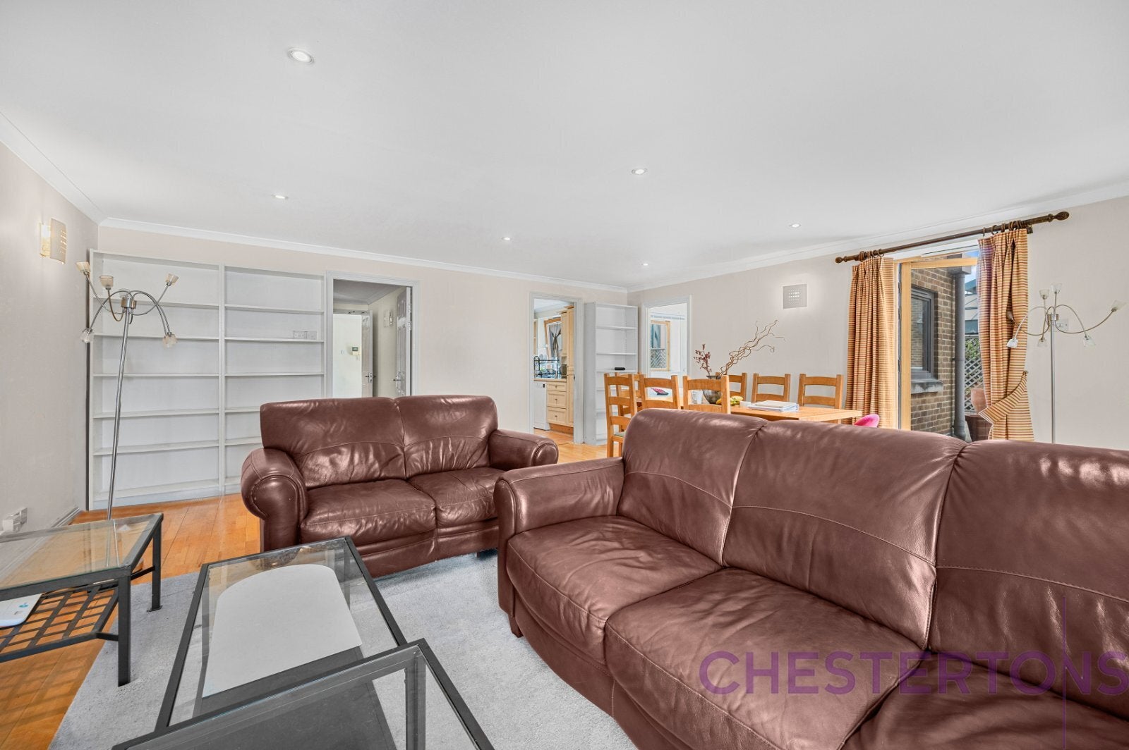 Flat Meridian Place in Greater London