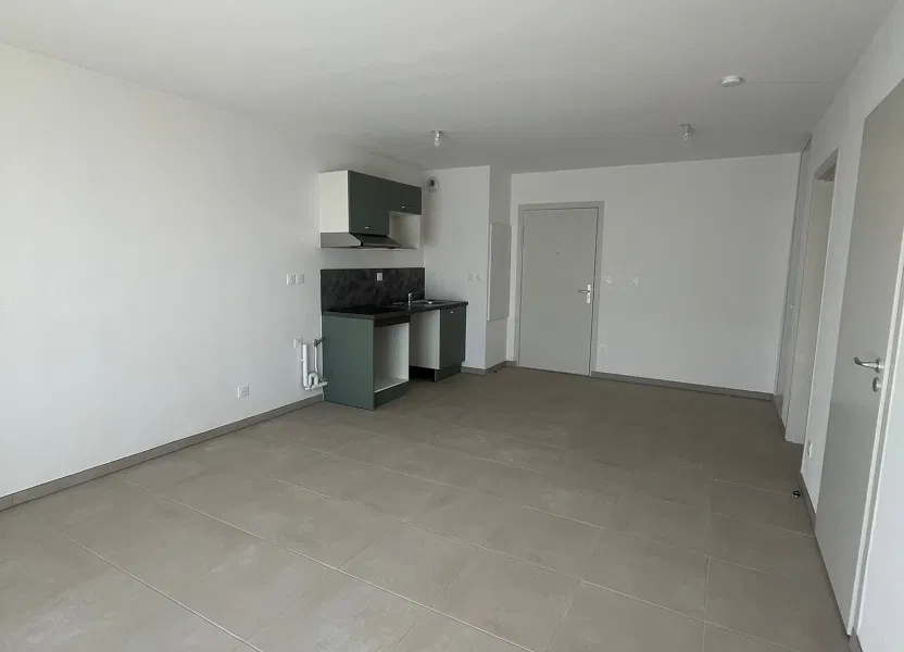 Appartement Rue Châteaubriand à Monteux