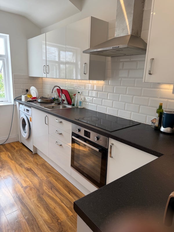 Room Whitmore Road in Greater London