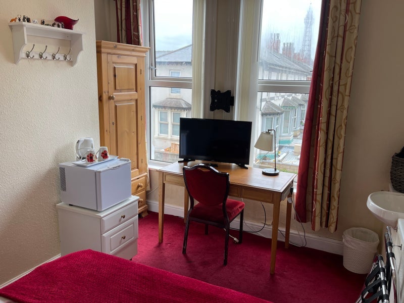 Room Regent Road in Blackpool