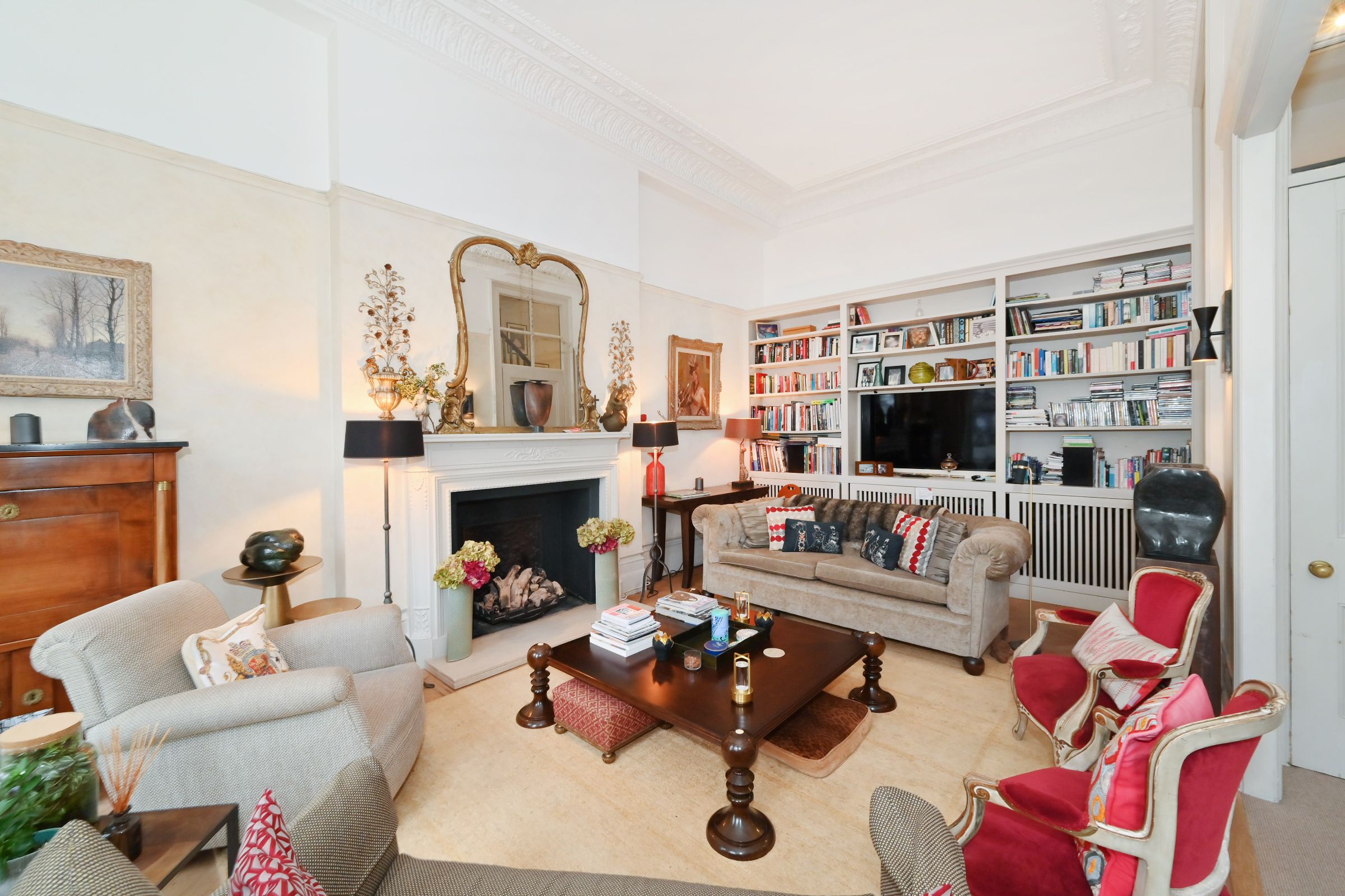 Flat Cornwall Gardens in Greater London