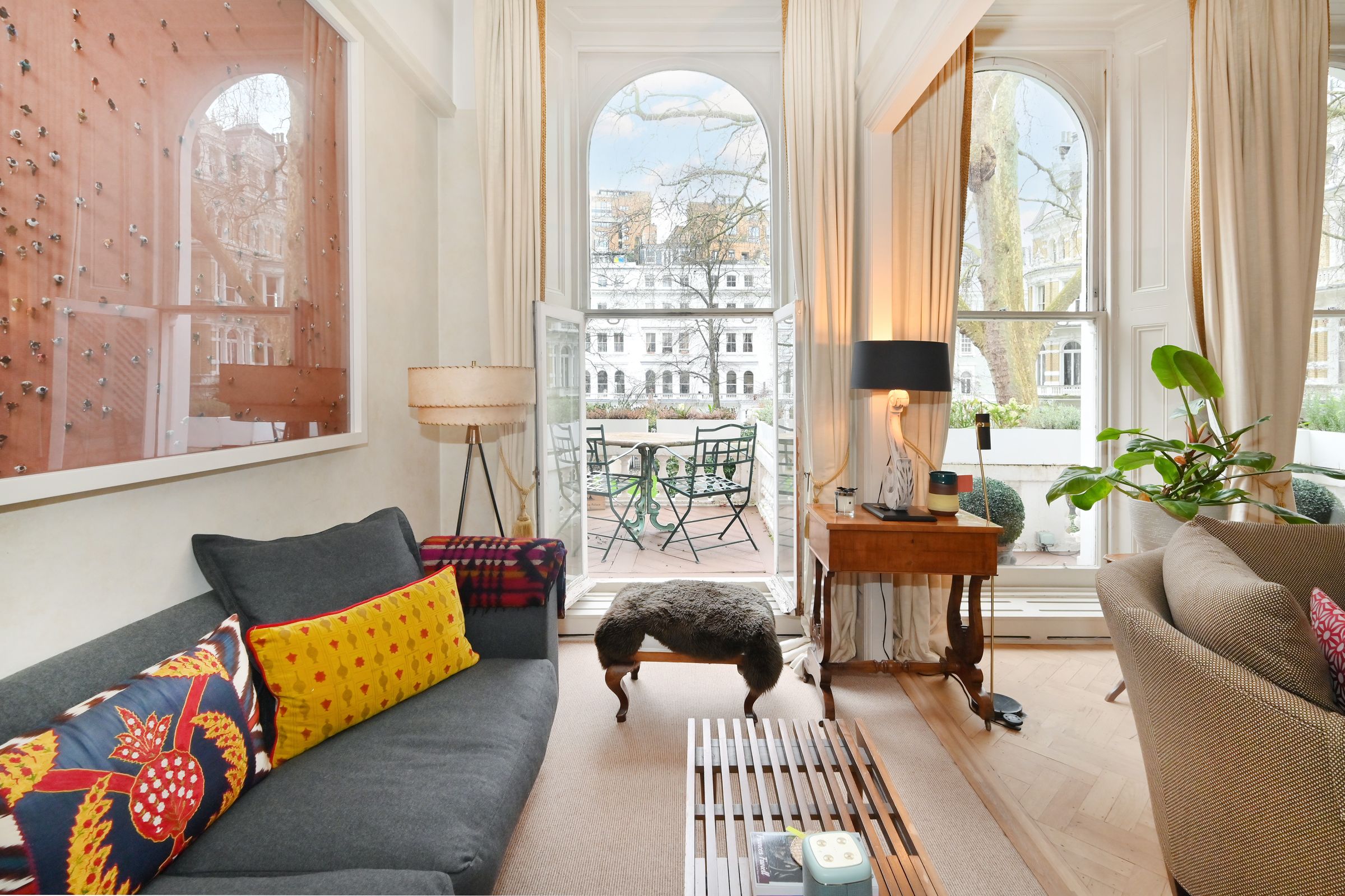 Flat Cornwall Gardens in Greater London