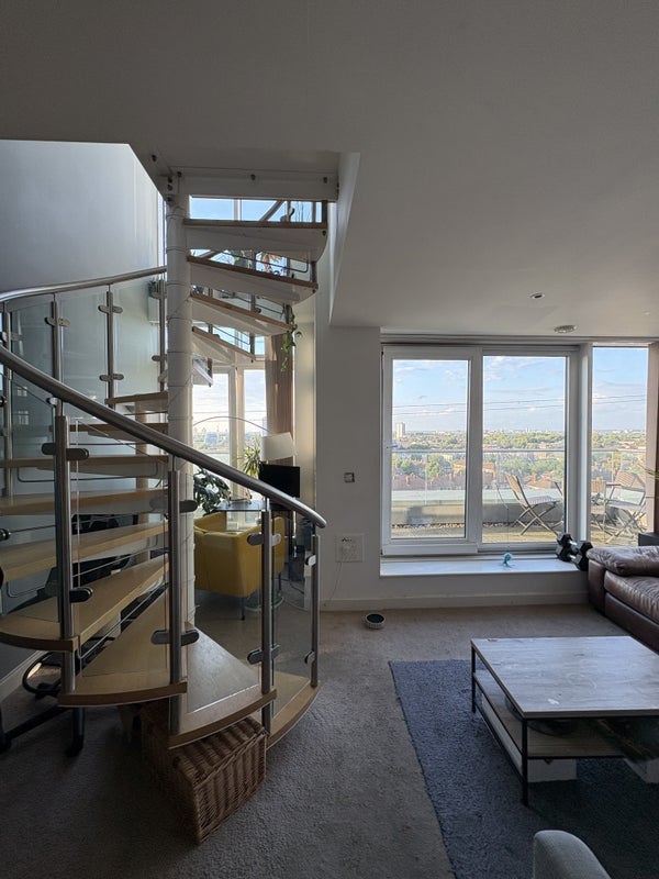 Room Seagull Lane in Greater London