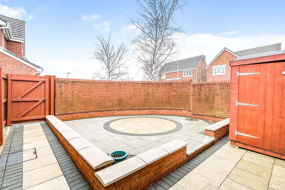 House Aycliffe Drive in Euxton