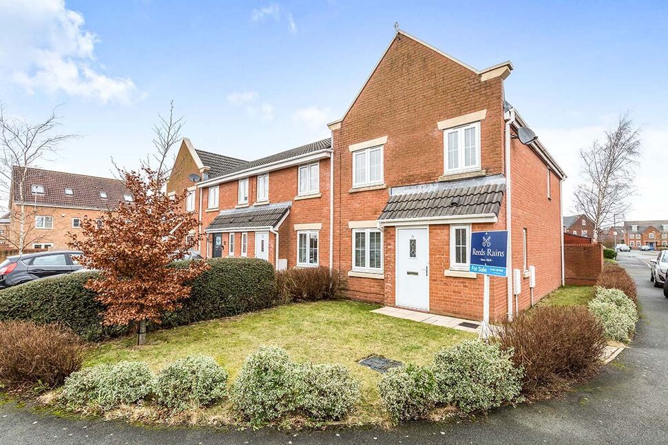 House Aycliffe Drive in Euxton