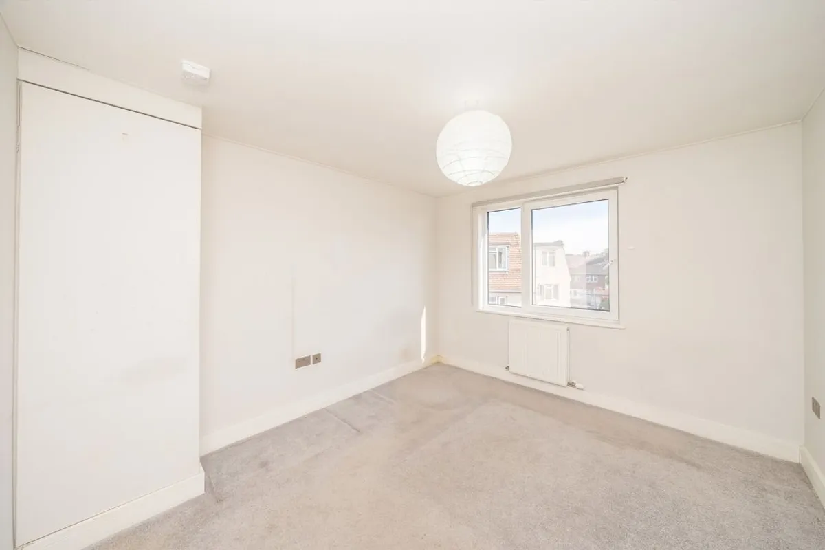 Flat Egbert Mews in Greater London