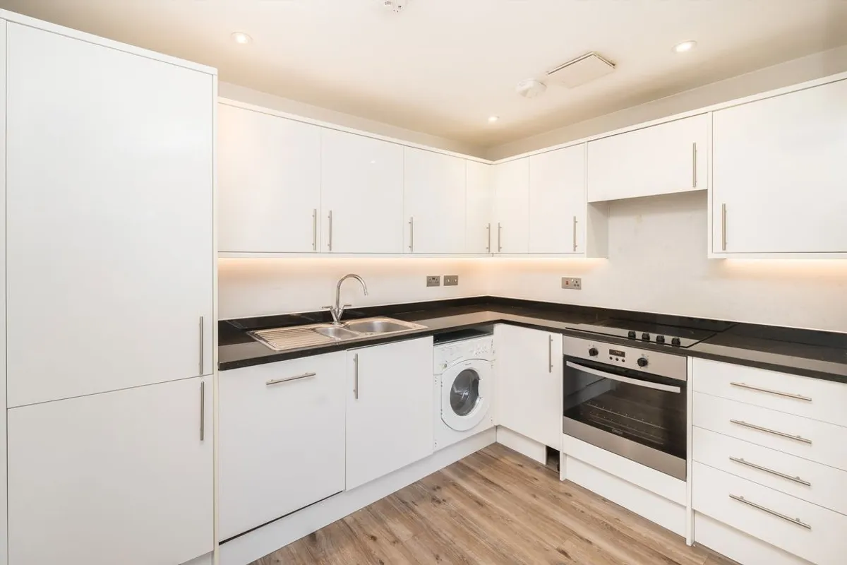 Flat Egbert Mews in Greater London
