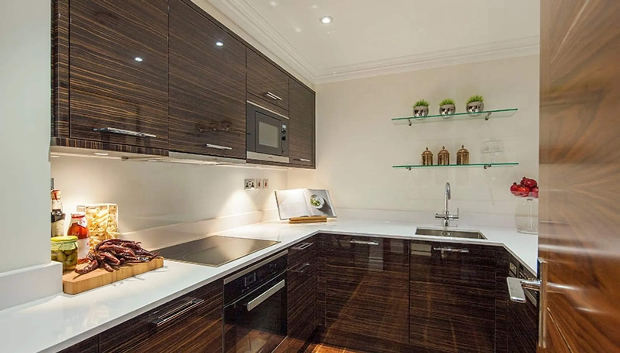 Flat Kensington Gardens Square in City of Westminster