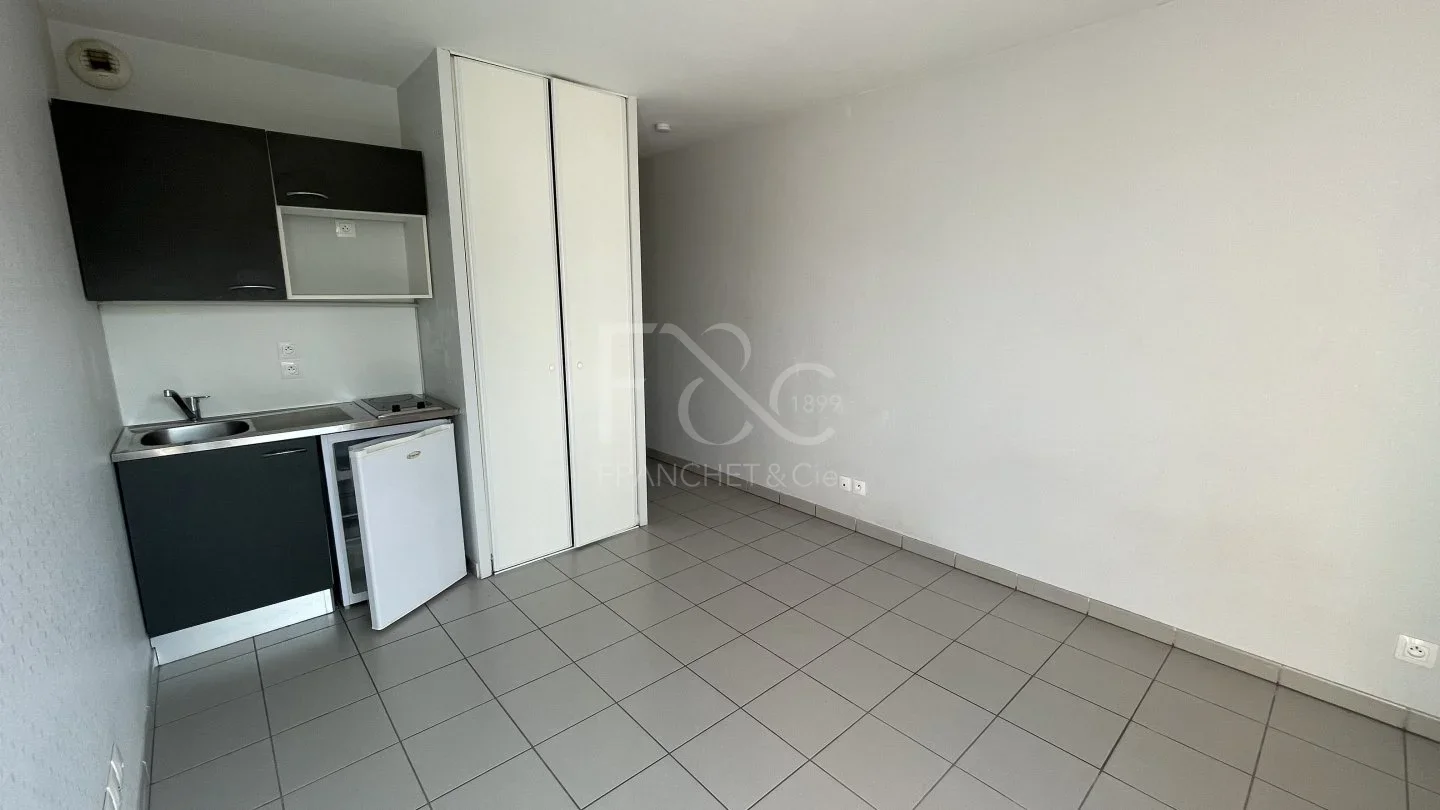 Flat Rue des Fleurs in Villeurbanne