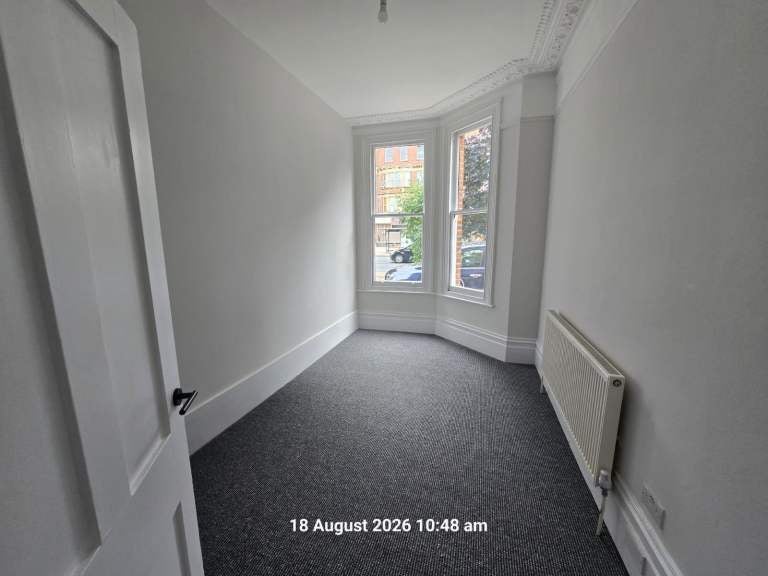 Flat Bromley Road in Greater London