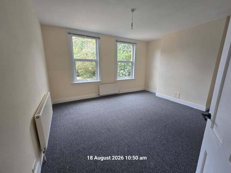 Flat Bromley Road in Greater London