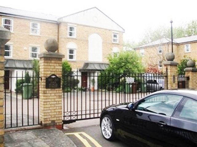 House Bethwin Road in Greater London