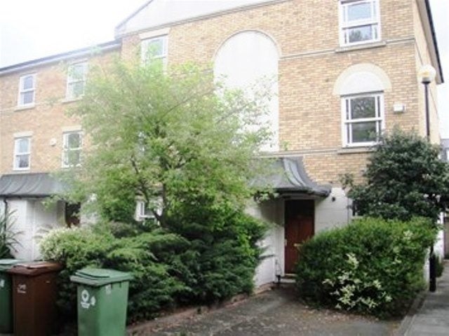 House Bethwin Road in Greater London