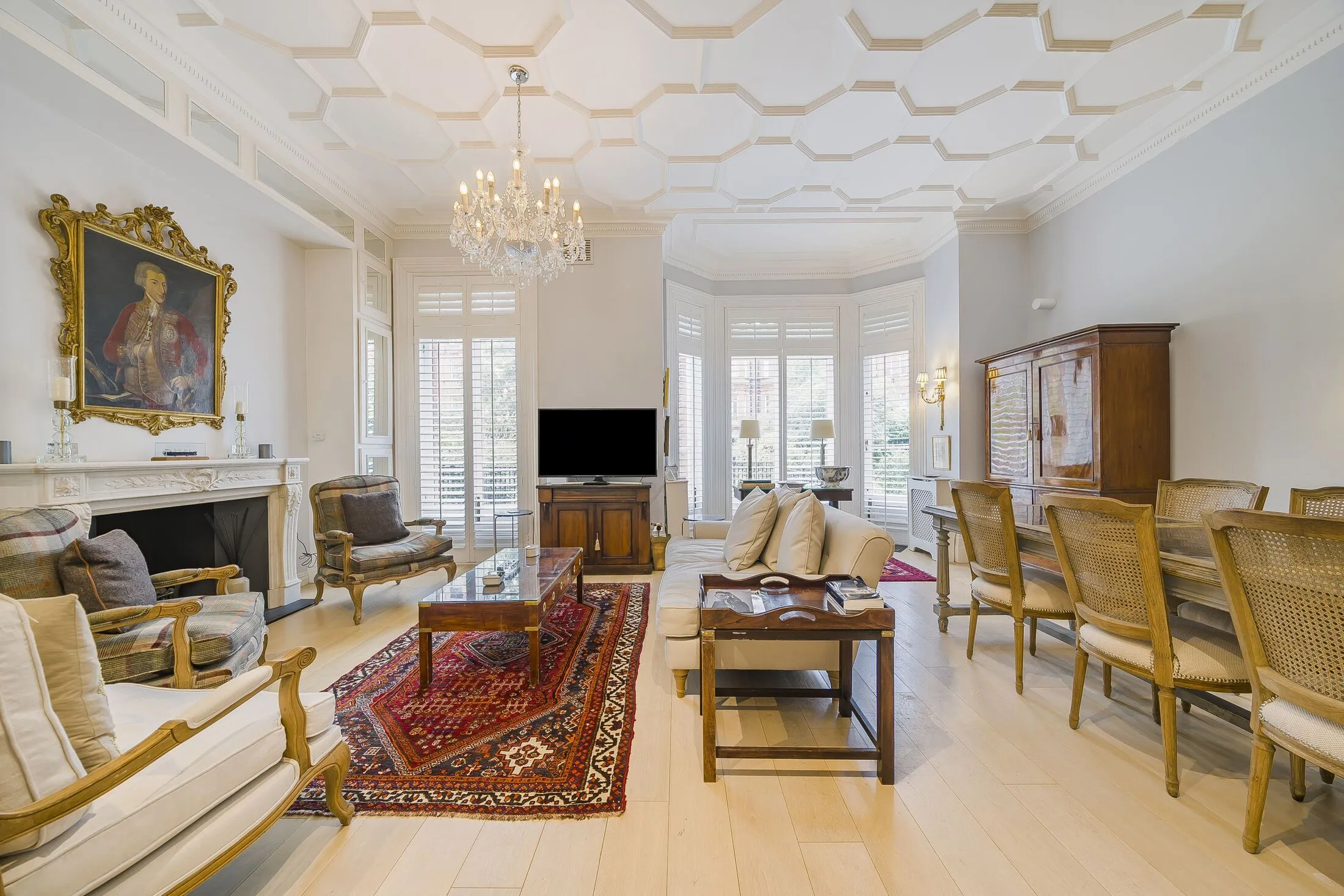 Flat Sloane Gardens in Greater London