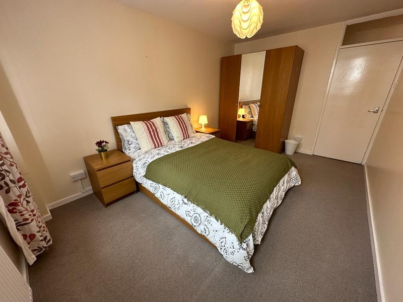 Room Pelham Crescent in Nottingham