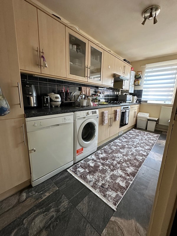 Room Hyde Close in Greater London