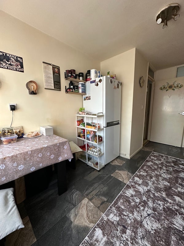 Room Hyde Close in Greater London