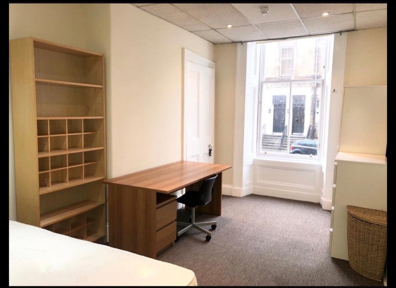 Room Kelvingrove Street in Glasgow