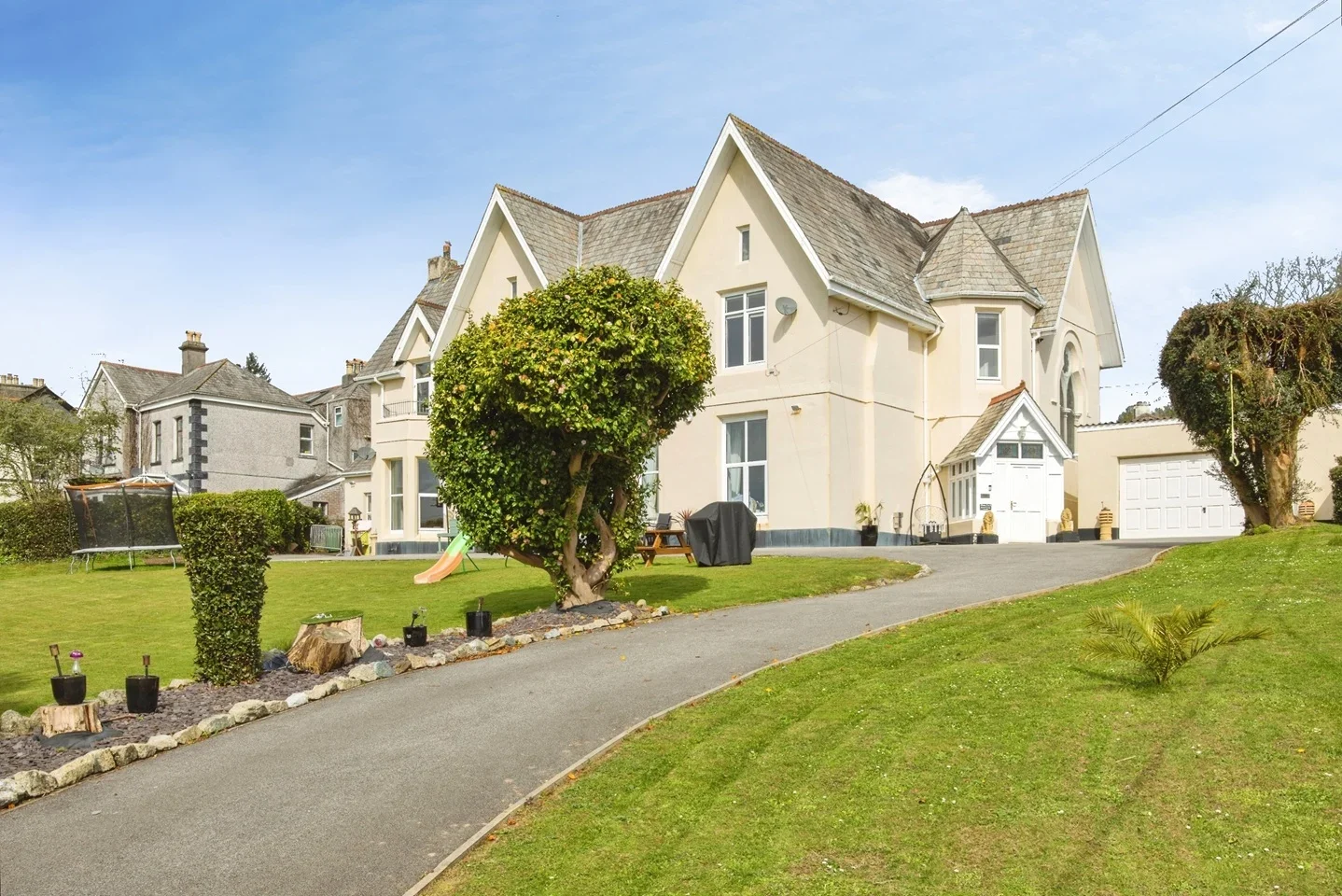 Flat Tremena Road in St. Austell