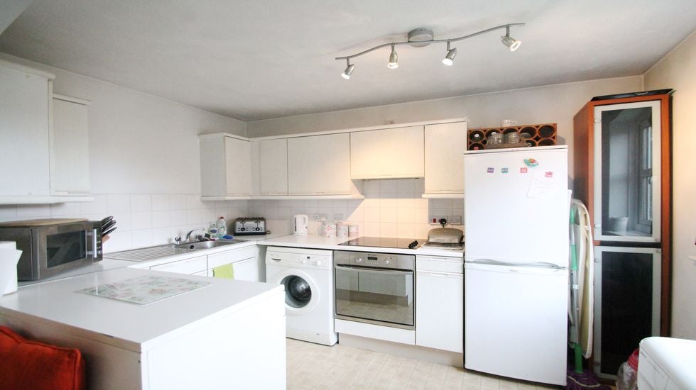 Flat Knowles Close in Greater London
