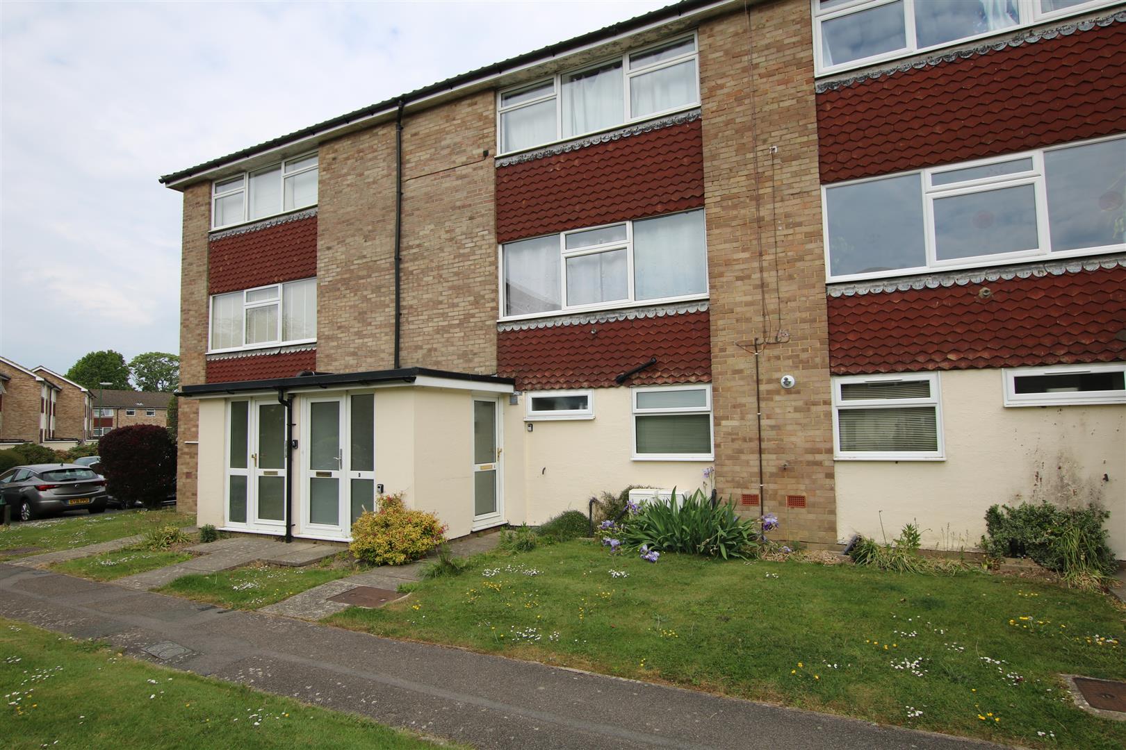 Flat York Close in Horsham