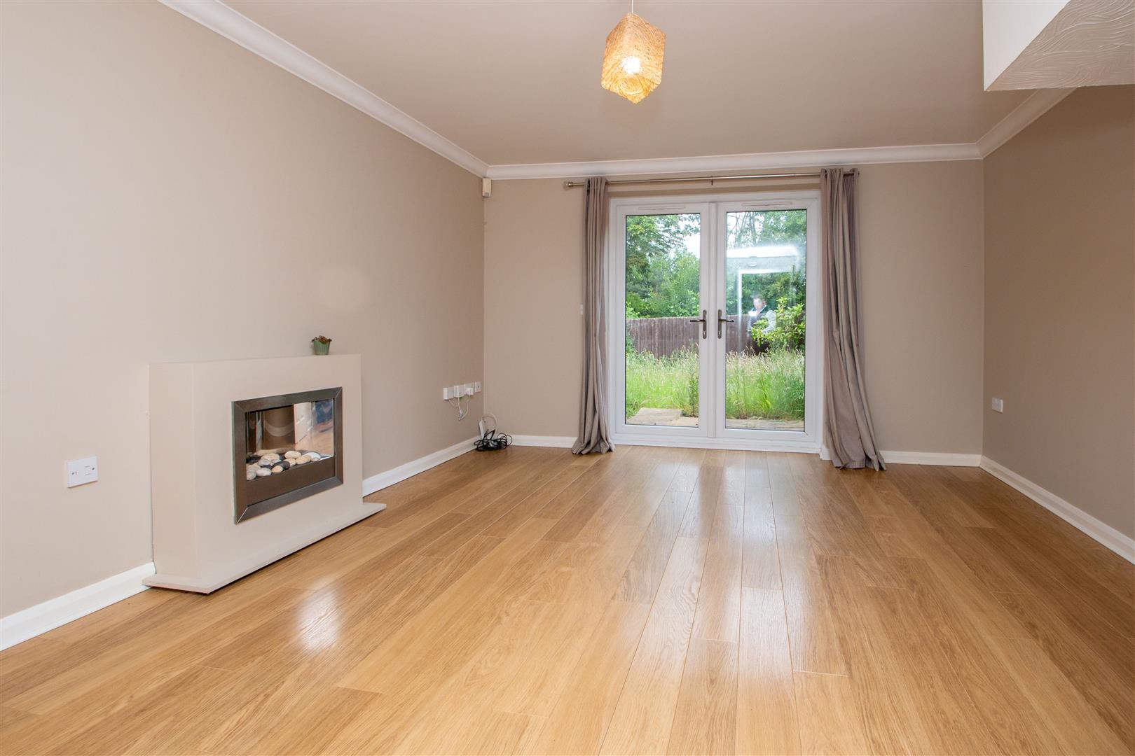 House Crosslow Bank in Shenley Brook End