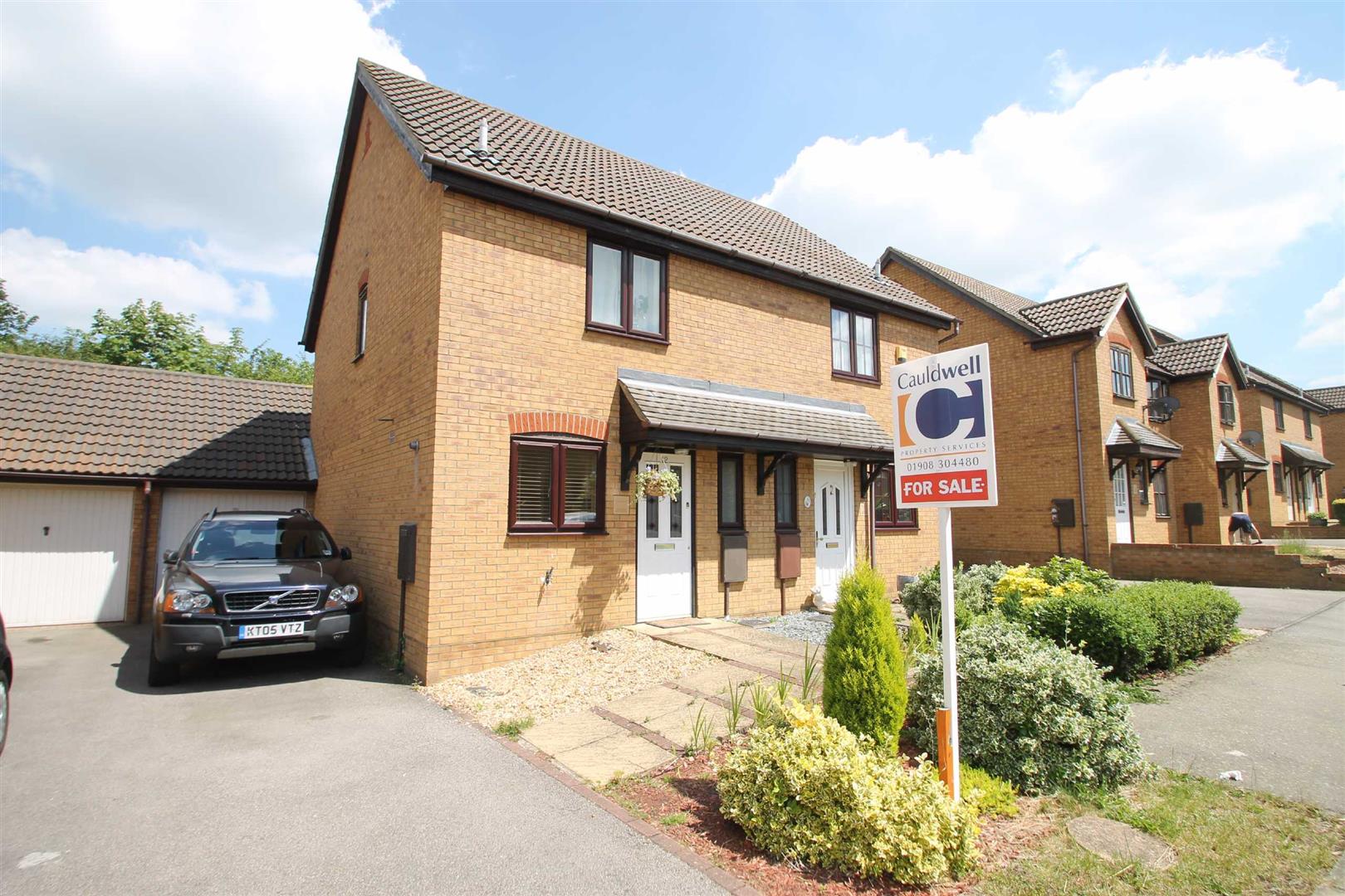 House Crosslow Bank in Shenley Brook End