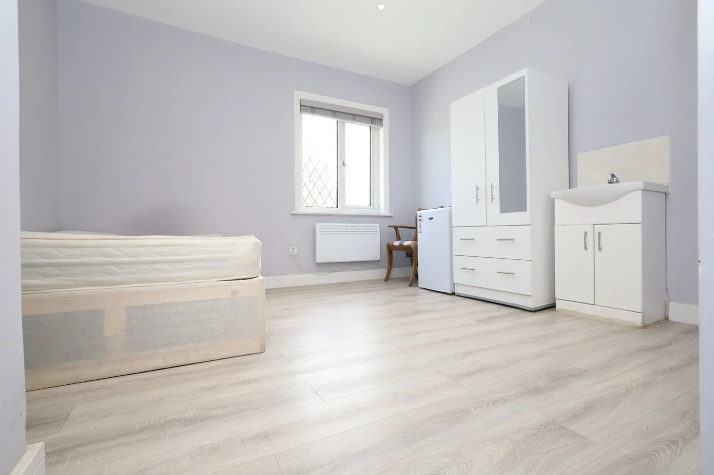 Flat Larwood Close in Greater London