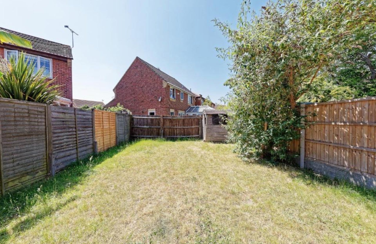 House Sayer Close in Dartford