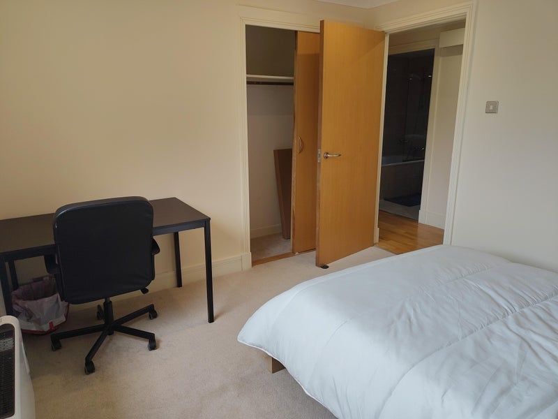 Room Argyle Street in Glasgow