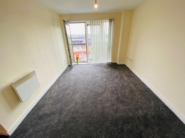 Flat Marsden Road in Bolton