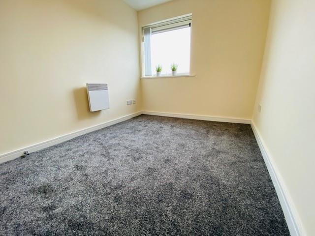 Flat Marsden Road in Bolton