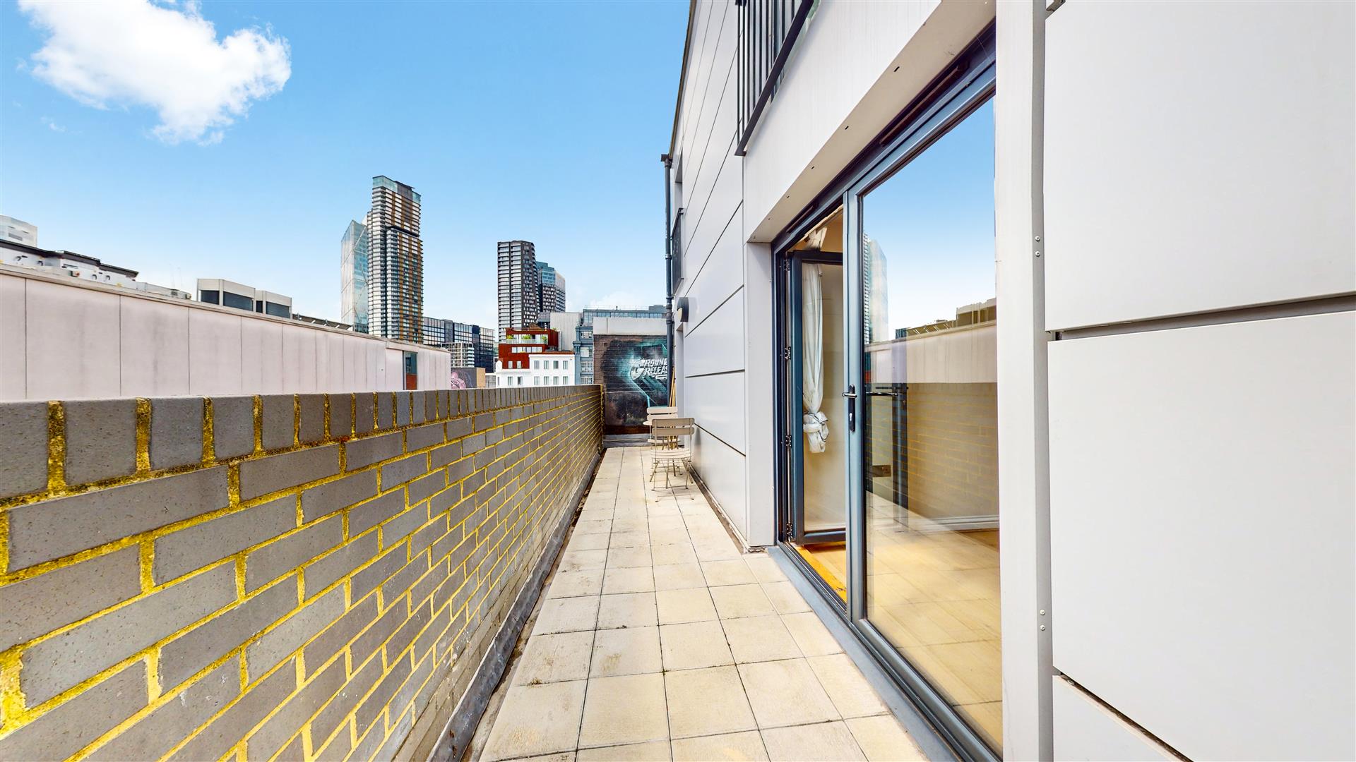 Flat Whitby Street in Greater London