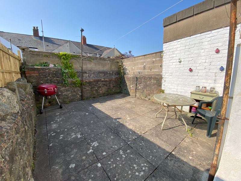 Flat Daviot Street in Cardiff