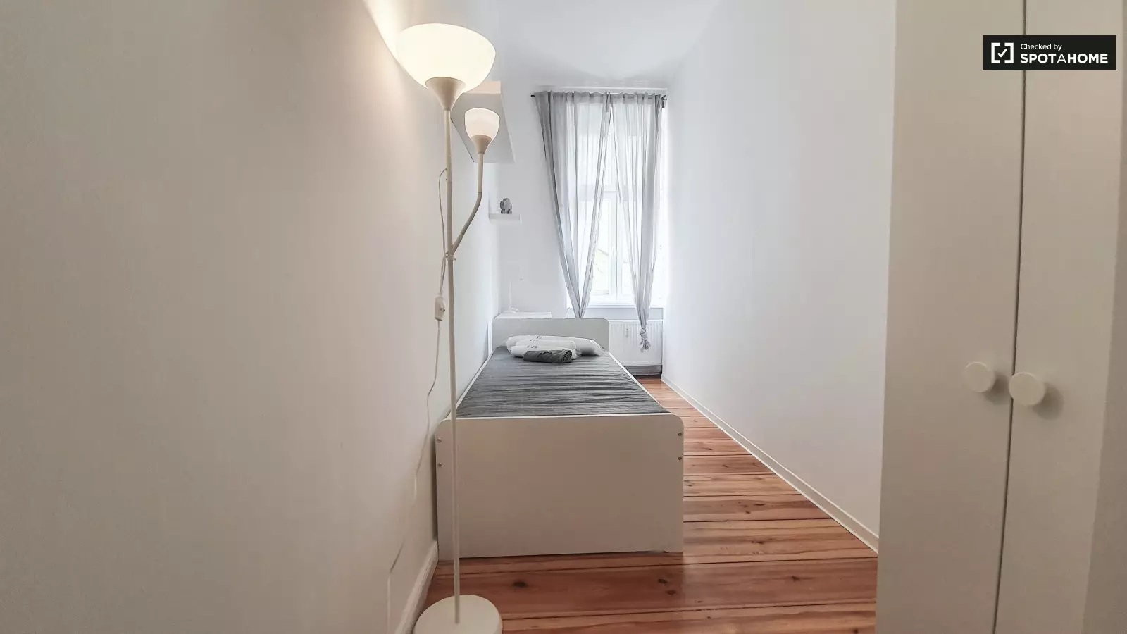 Zimmer Flughafenstraße in Berlin