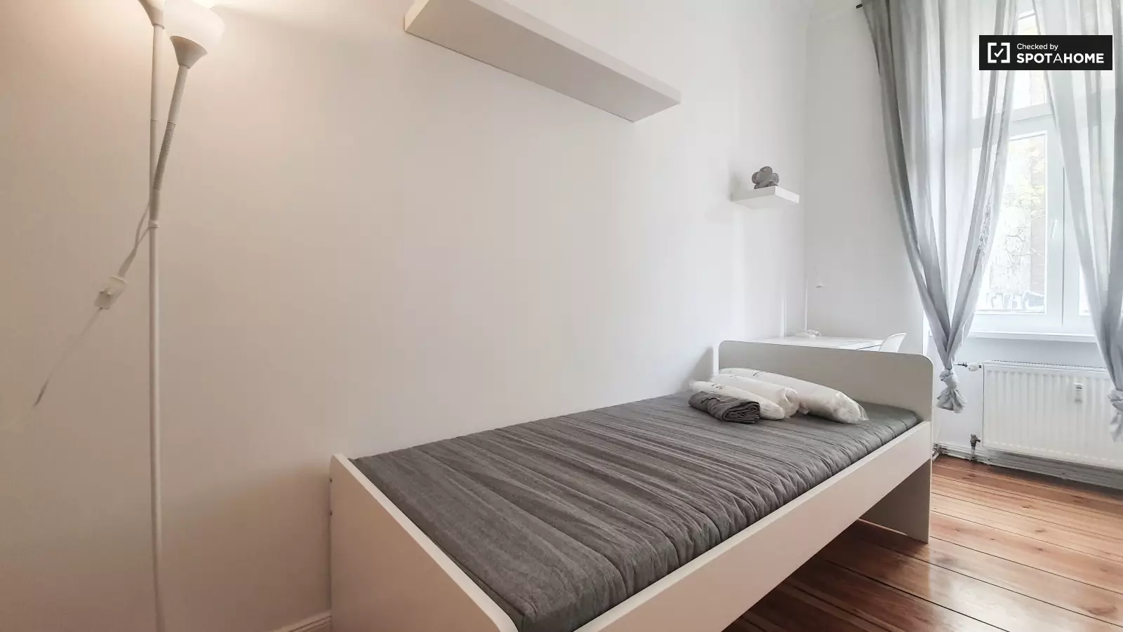 Zimmer Flughafenstraße in Berlin