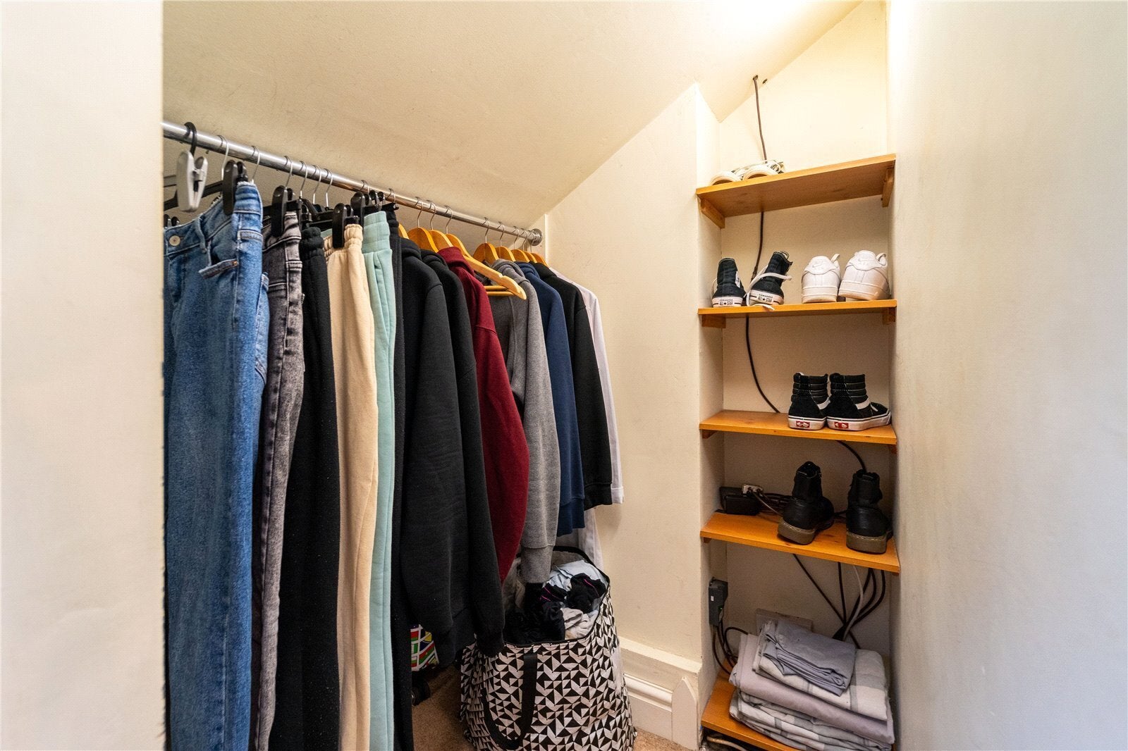 Room Lottie Road in Birmingham