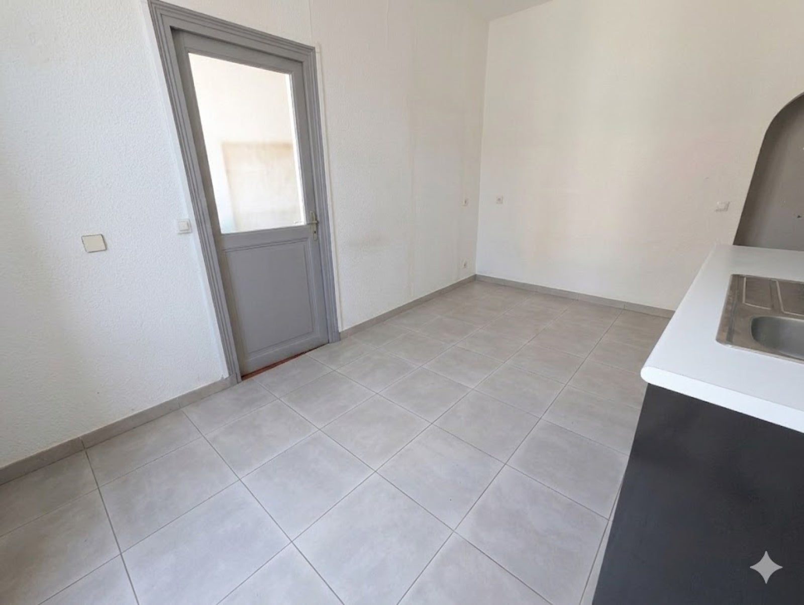 Appartement Rue Hugues Capet à Nîmes