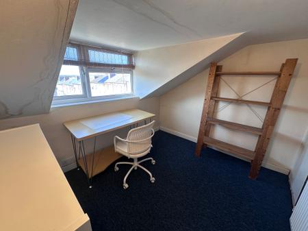 Room Maples Street in Nottingham