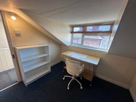 Room Maples Street in Nottingham