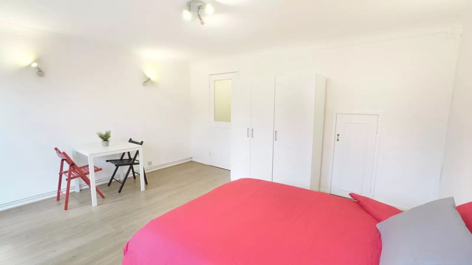 Room Nellie Cressall Way in Greater London