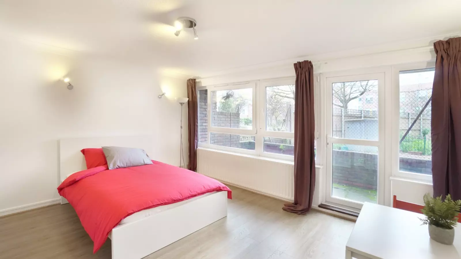Flat Nellie Cressall Way in Greater London