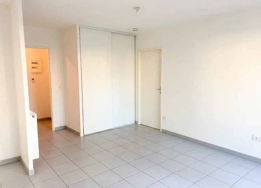 Flat Avenue Pasteur in Pessac