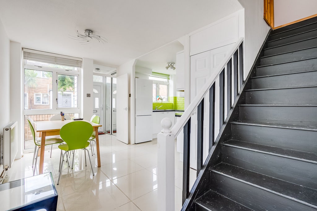 Flat Evesham Way in Greater London