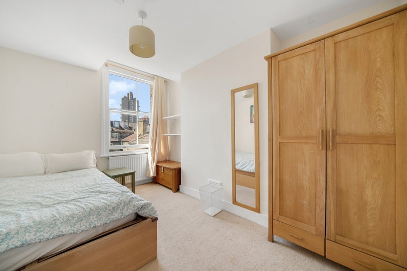 Room Handforth Road in Greater London