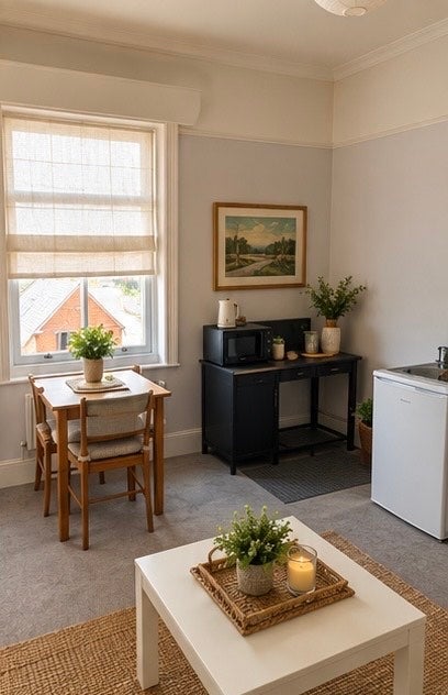 Room Bishop King's Road in Greater London